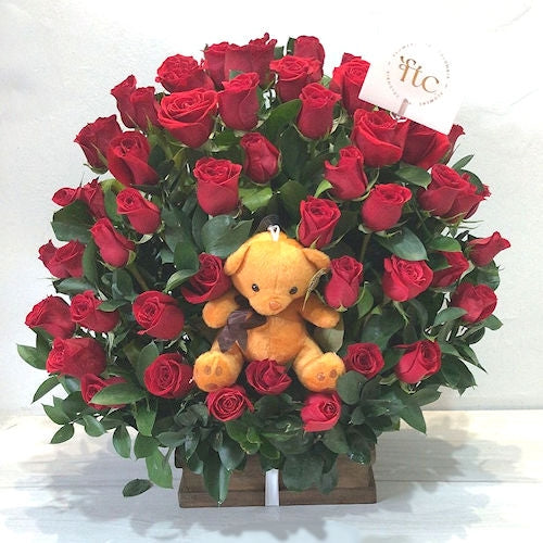 Beautiful teddy bears with roses online