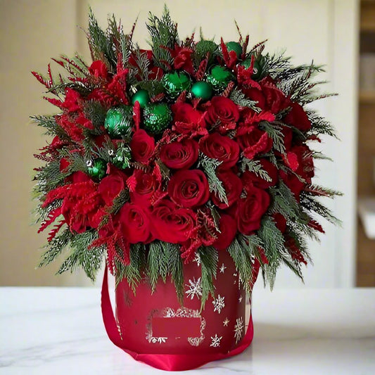 Christmas Floral Arrangement with Red Roses & Green Ornaments - Delivery in Cali