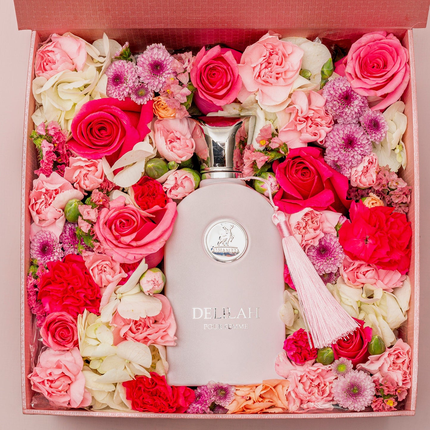 Luxury Perfume & Flower Box – Elegant Women's Day Gift in Medellín