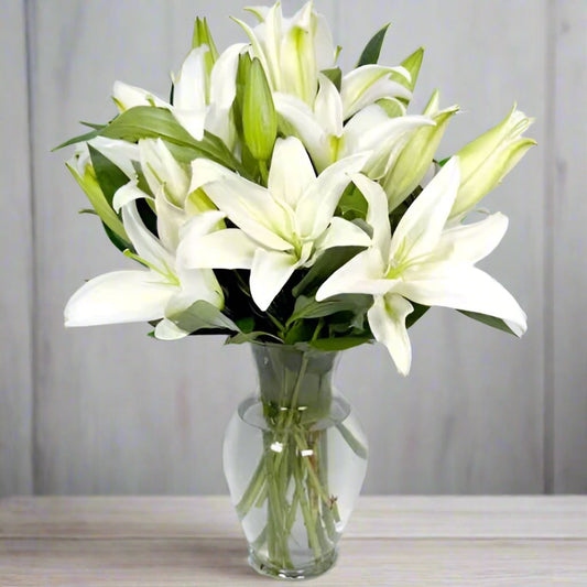 Fresh White Lily Arrangement for Delivery in Colombia